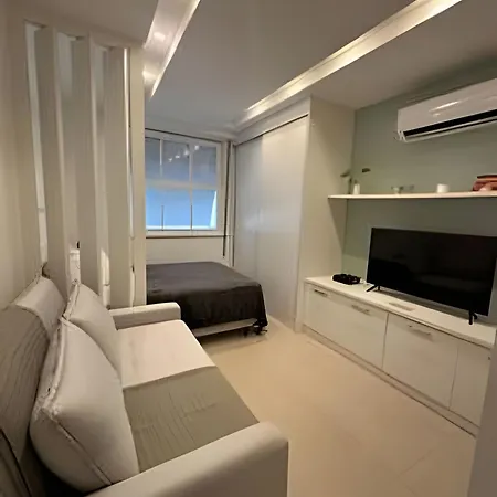 Apartamento Loft em Copacabana a Passos da Praia-2